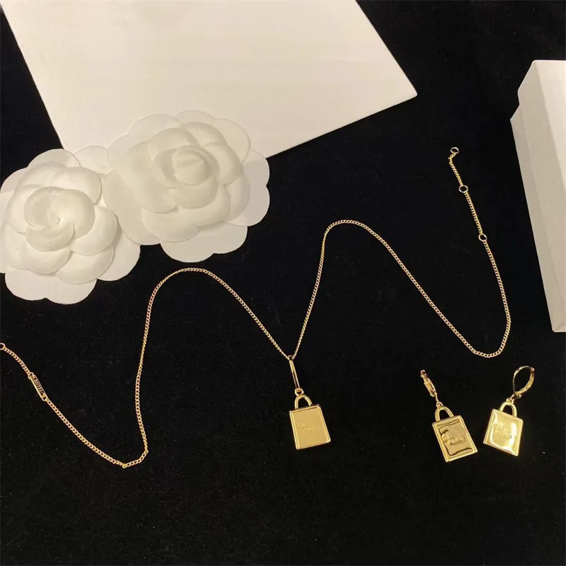 Modedesigner halsband öron studs juvelery guld kvinnor herr bokstav halsband örhänge set lyxig bröllop gåvor designers hänge halsband