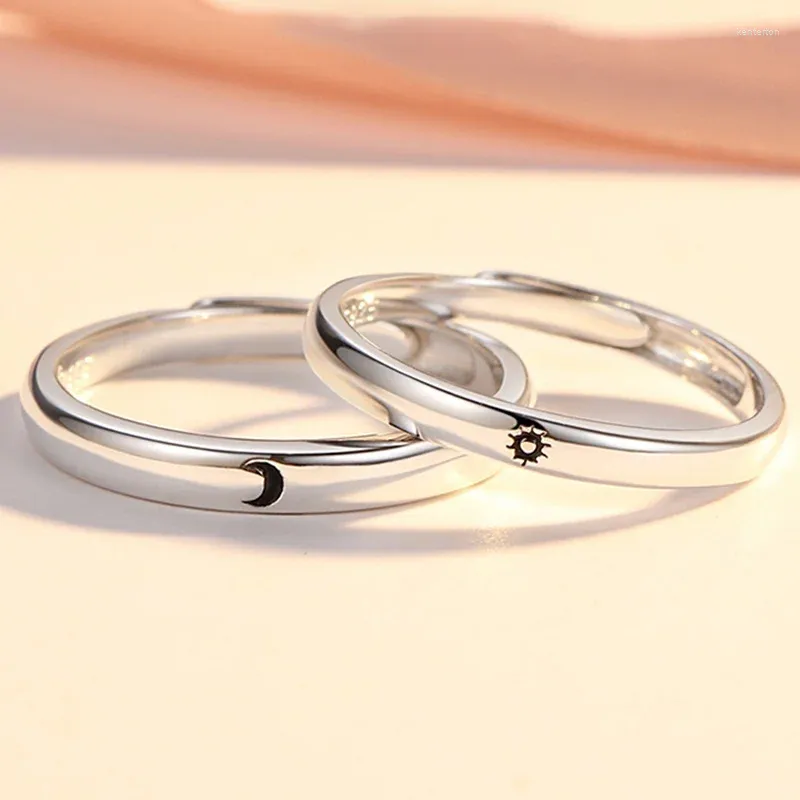 Pierścienie klastra Sun Moon Para Zestaw Otwarty regulowany pierścień miłośnicy kółko minimalistyczny zaręczyny Palec Wedding Finger Prezent Jewlery Prezent