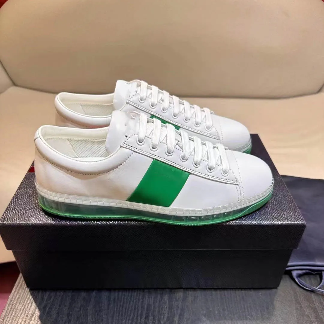 Scarpe casual sportive in pelle DOWNTOWN di lusso Triangolo in metallo Logo Designer Top Fondo piatto alto Scarpe da corsa da tennis in vera pelle Scarpe da corsa da basket 06