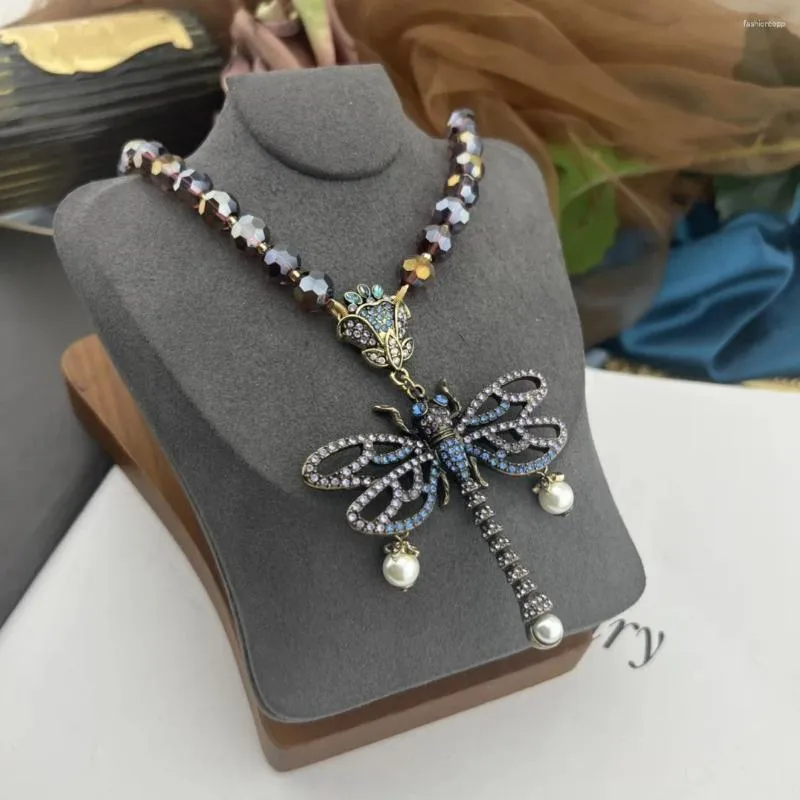 Naszyjniki wiszące naszyjniki osobowość retro moda luksus Temperament Dragonfly Modelowanie biżuterii Collier Femme Grandes de Mujer