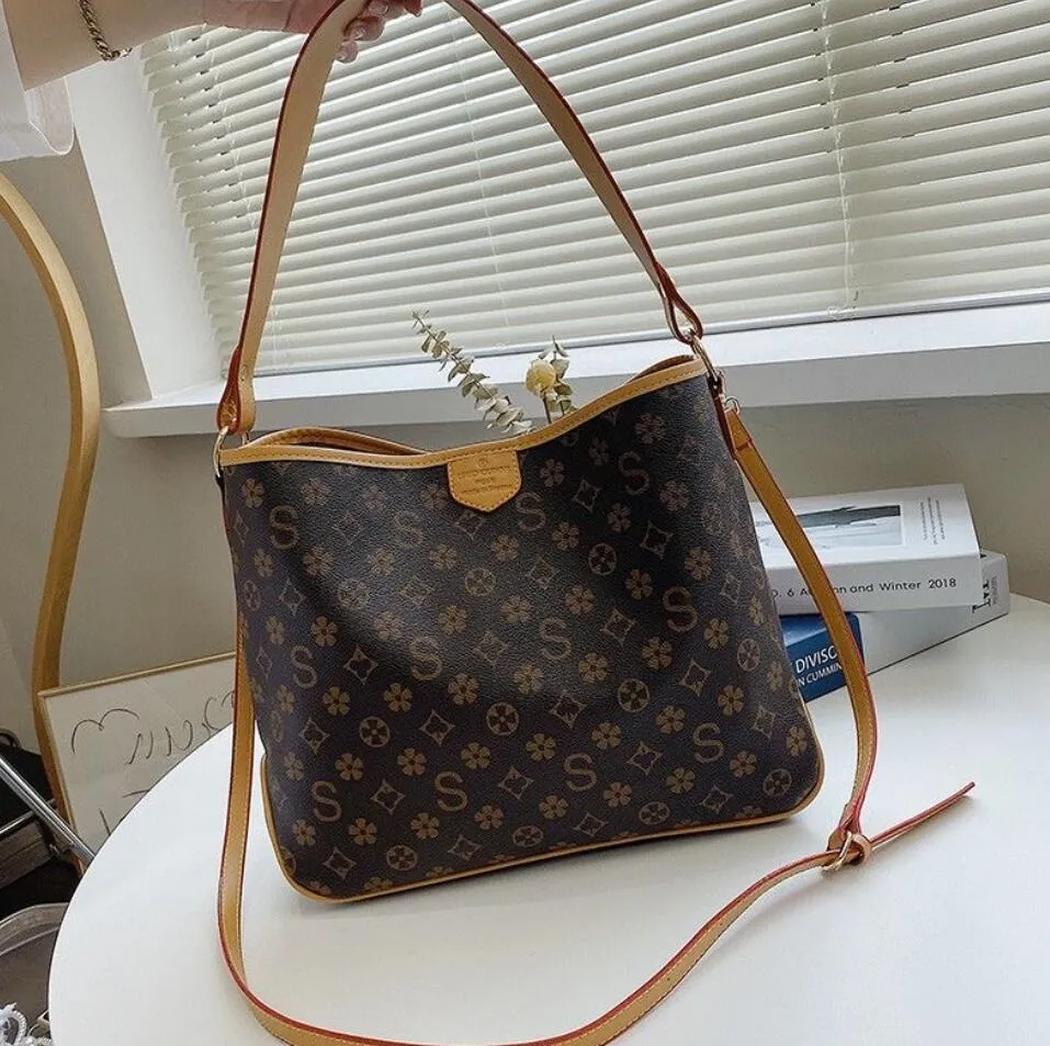 Högkvalitativ hinkväskor Luxury Plånbok Purses Crossbody Designer Bag Woman Handväska axelväskor Designers Women Luxurys handväskor M44020 DHGATE PAGAR