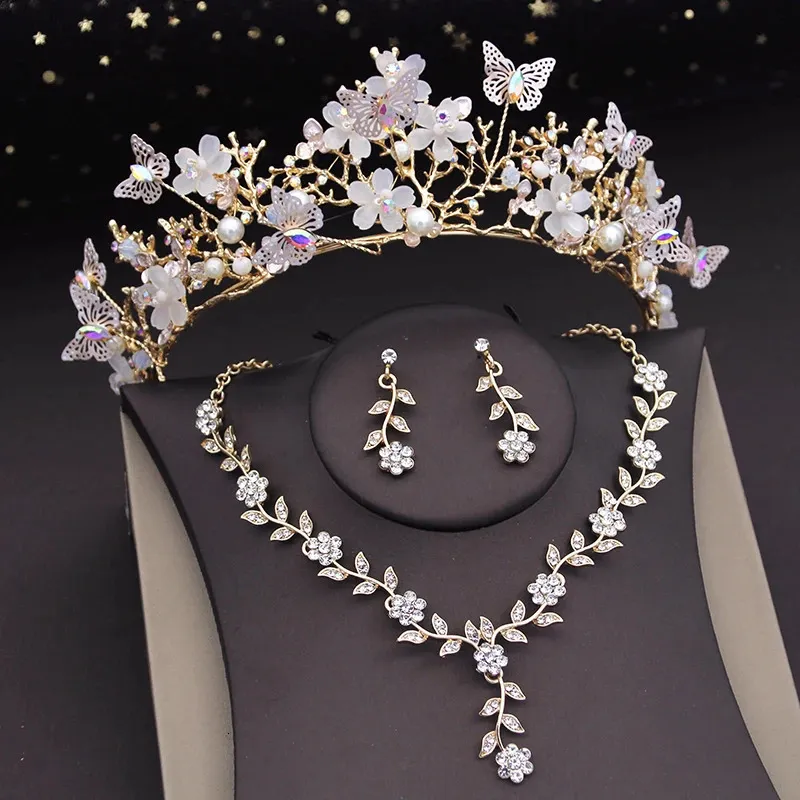 Set di gioielli da sposa Splendidi diademi di farfalle Set di gioielli da sposa e set di collane girocollo con fiori a corona Set di gioielli da sposa per matrimonio Accessori 231030