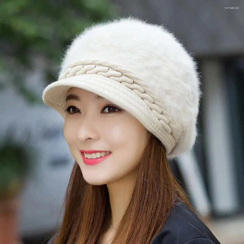 Berets Creative Outdoor Knitted Hat Cold Protection Fashion Women Stylish Warmer Cap Ladies