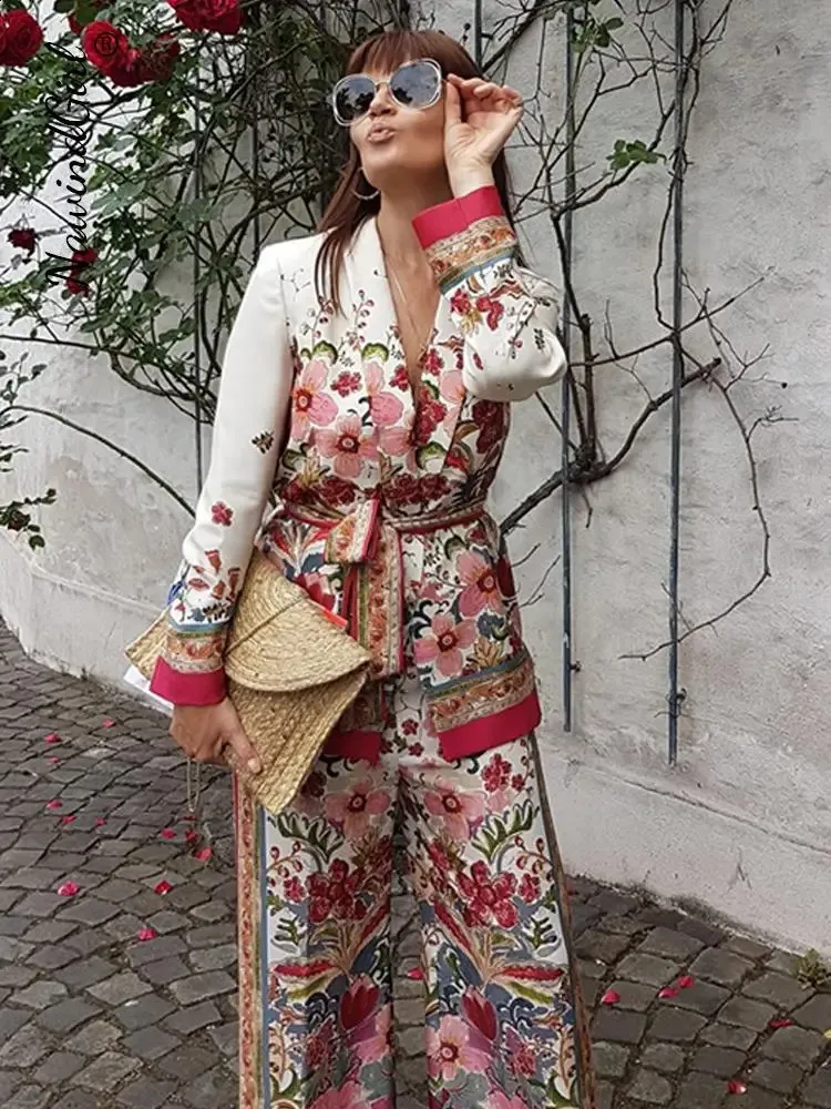 Kvinnors tvåbitar byxor Retro Flower Printed Blazer Suits For Women Spring ol Casual Long Sleeve Jacket Wideleg Pants Female Trendy 2 Piece Set Outfit 231030