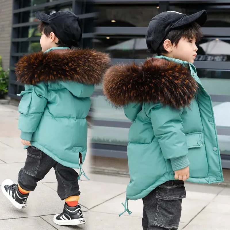 Puffer coat with big fur hood hotsell