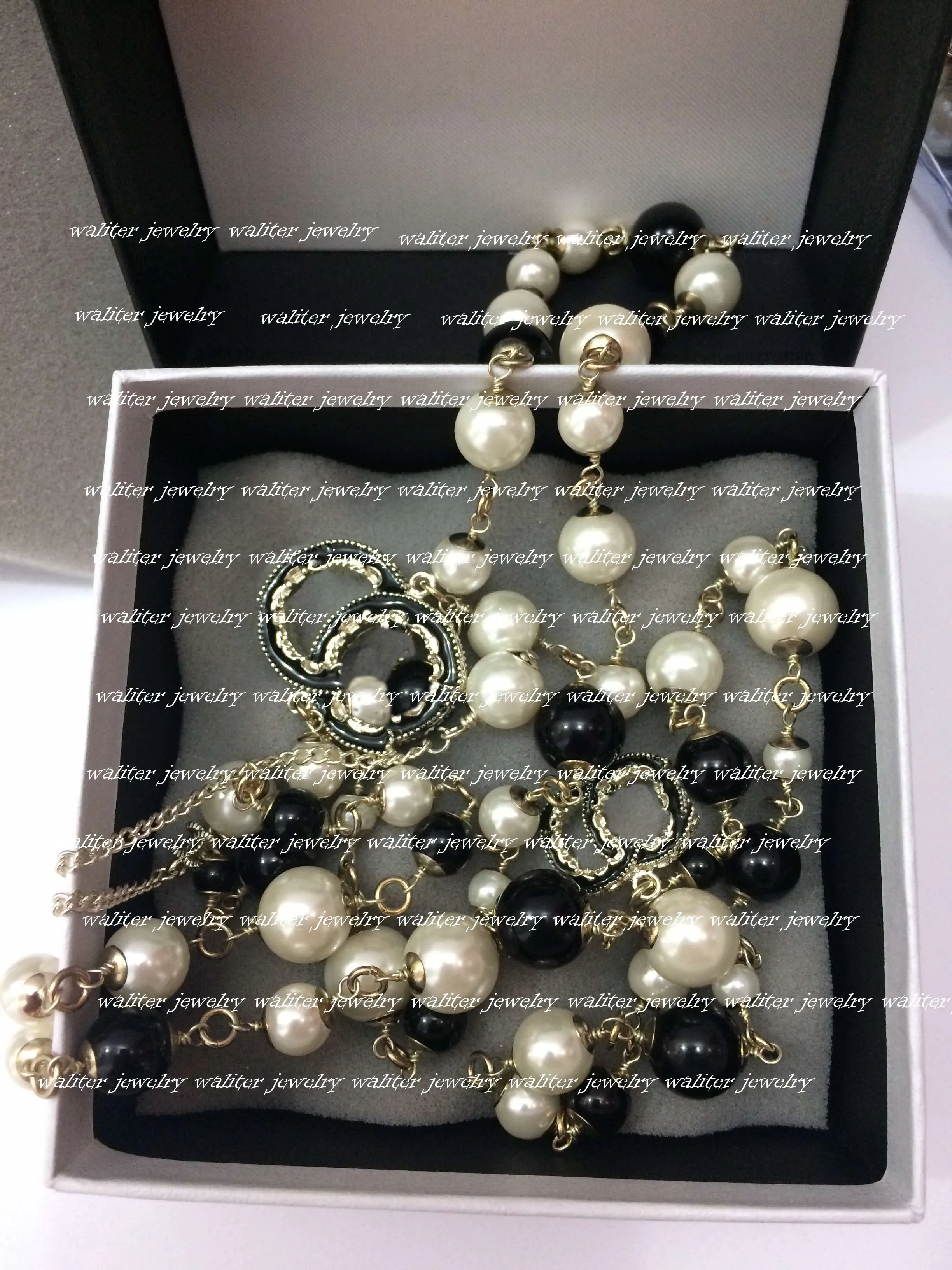 Mode lång pärlhalsband kedja för kvinnor män fest bröllopälskare gåva brud halsband designer kanal smycken med flanellpåse