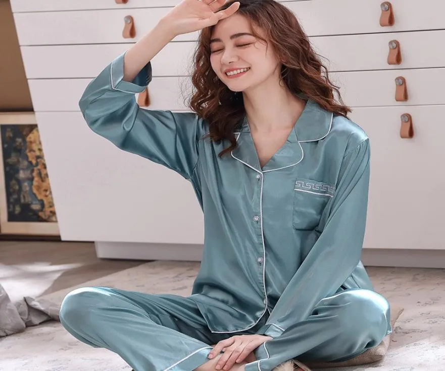 Dame 2PCS Schlaf Anzüge Pyjamas 2020 Sommer Neue Pyjamas Anzug Casual Nachthemd Sexy Intime Dessous Nachtwäsche Seidige Hause Tragen4098327