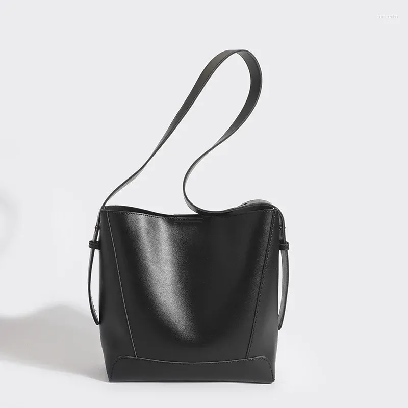 Leather bucket shoulder bag new arrivals