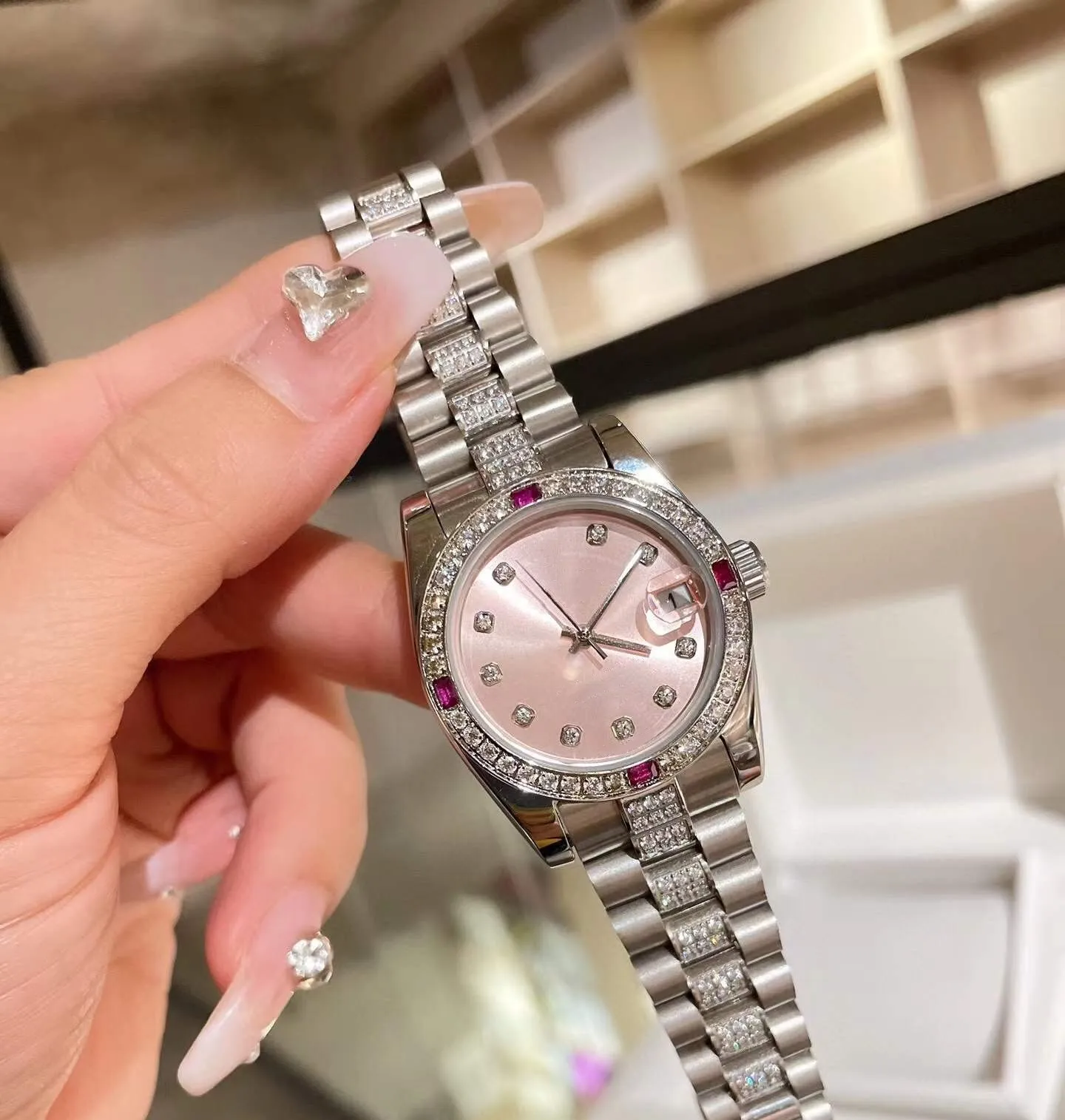 Lyxkvinnor Automatisk mekanisk datum Titta på nya damer Geometriska Ice Square Diamond Wrist Watch rostfritt stål Pink Dial Gemstone Clock Waterproof