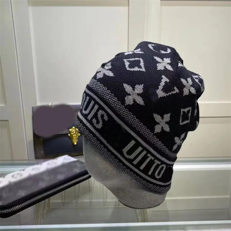 Gorro de lã estampado completo com letra V para crianças outono e inverno estilo estrangeiro gorros frios bonés de malha quentes masculinos bonés de marca de luxo