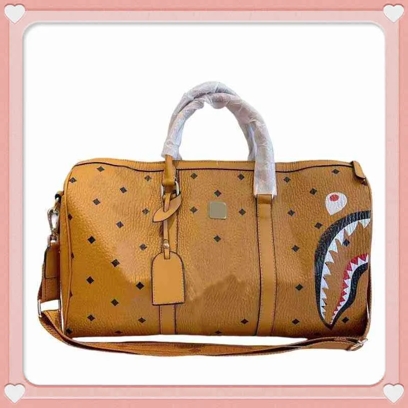 Duffle Bags Designer Gym bagages sacs de voyage requin sac à main haute capacité en cuir luxe bandoulière main unisexe sport fitness 220831