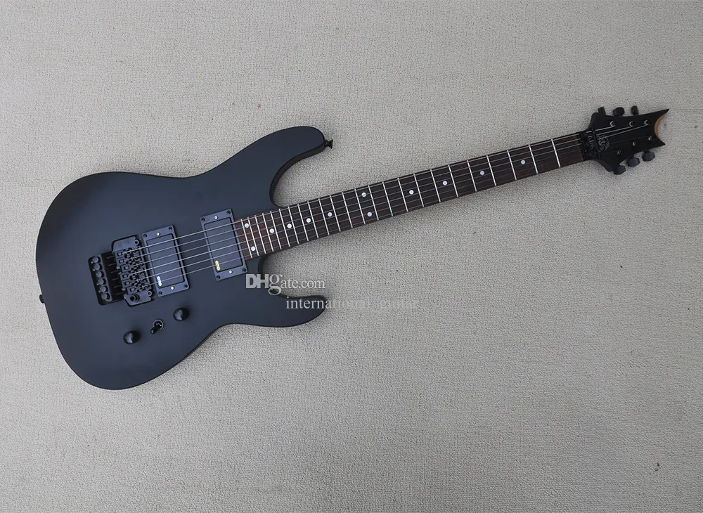 Guitare électrique inhabituelle noir mat avec touche en palissandre Floyd Rose