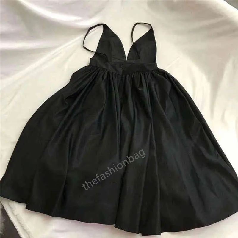 Sexy Party Dress Re-nylon Style Puffer Skirts Waist-retracting Design Ball Gown Suspender Midi Dresses with Inverted