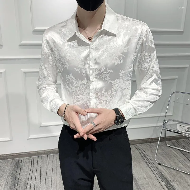 メンズカジュアルシャツ完全エレガントな男贅沢な白いシルクドレスシャツメンズディナーパーティーの花サテンスムース紳士服ブラック