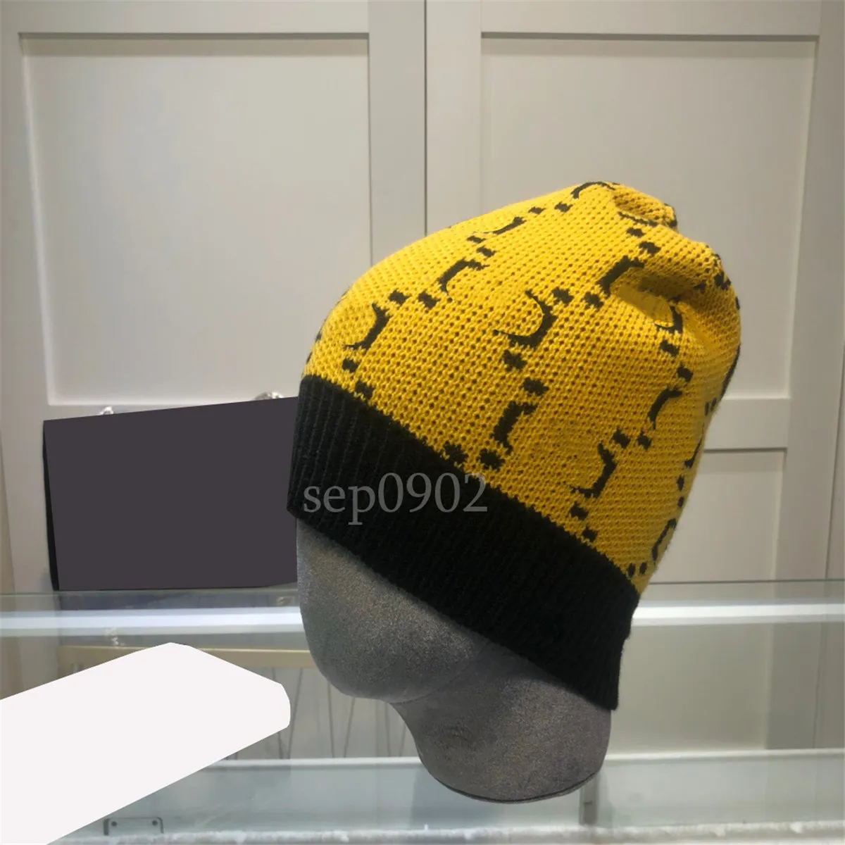 Tasarımcı Kış Kayak Beanies Erkek Kadın Mektup Jakar Beanie Yüksek Kaliteli Yün Şapka Çift Açık Hava Spor Kapağı