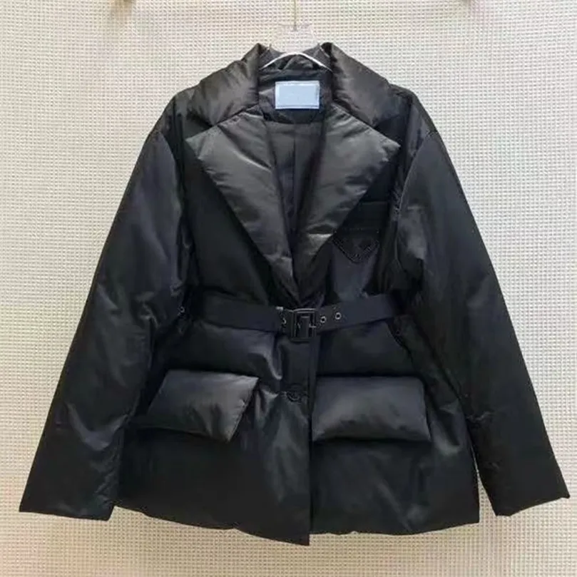 Womens Down Down Parkas Top Brand Fashion Fashion Winter Cotton Jacket com cinto Slim Linha Longa Longa Todo Collar Black Turndown em estilo casual AF6219 220902