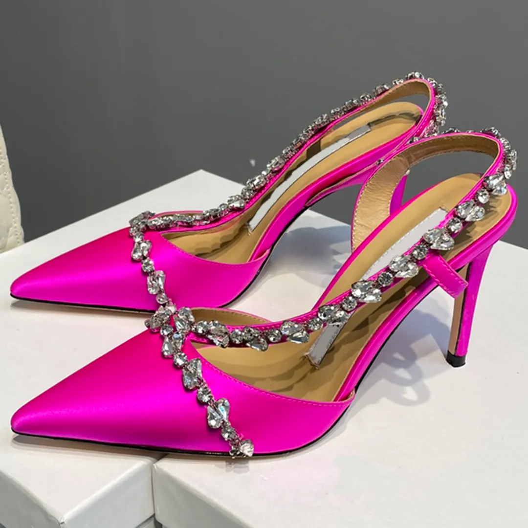 Fuchsia klänningskor lyxdesigner satin hand sydd kristall strass stiletto häl sandaler toppkvalitet 9,0 cm hög klackade slingbacks kvinnor