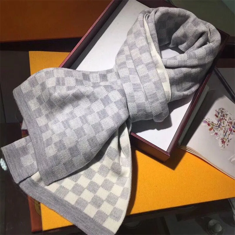 Bufanda cl￡sica de dise￱ador bufanda para hombres y mujeres Winter Gray Gris bordado Bordado de la marca C￡lida marca de la marca