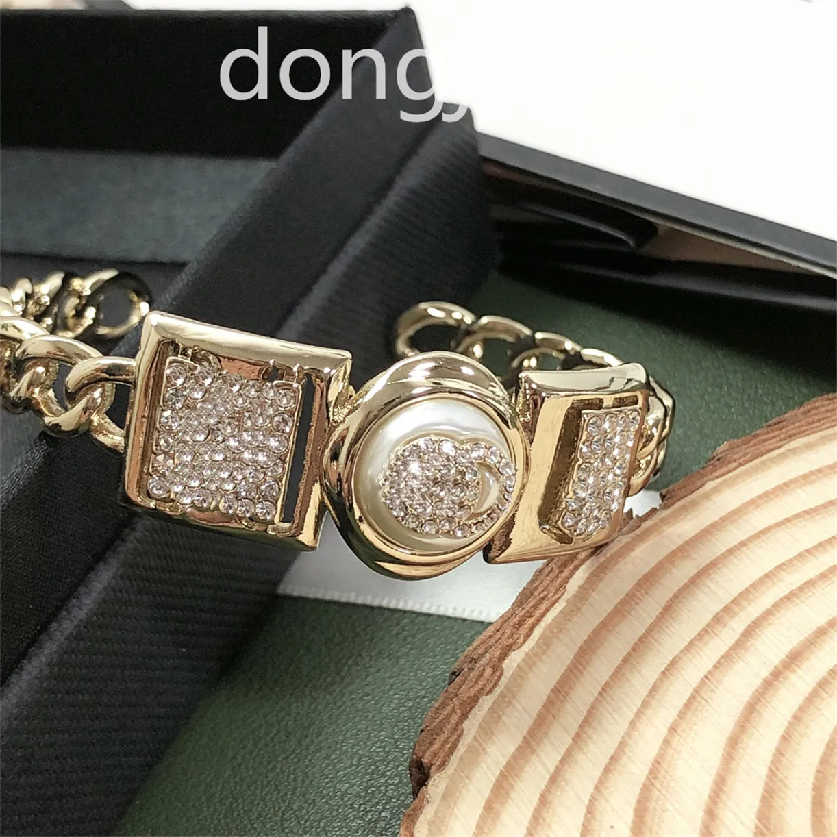 Fascino elegante estetico per braccialetti di lussuoso coppia braccialetti Dongjewelrys in acciaio inossidabile gioielli braccialetti promettenti regali