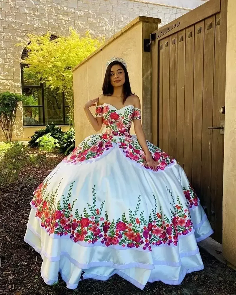 Vestidos quinceanera brancos com apliques de renda floral espartilho costas fora do ombro em camadas de cetim feito sob medida doce princesa festa de aniversário vestidos de baile