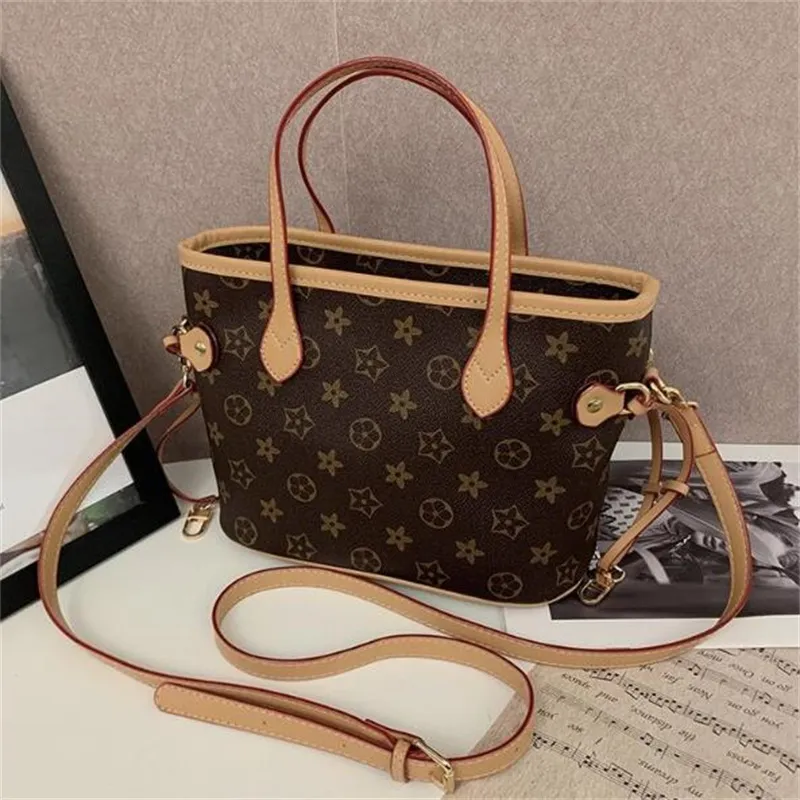 2022 Designer Chain luxury Designer Bag Wallet Cross Body Shoulder Purse Fashion Lady Shopping Handbag Women Letter Popular Totes