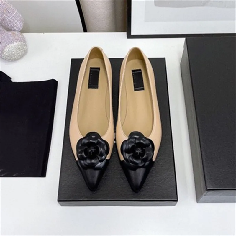 Early Autumn Popular Camellia Shoes Sandals Soft And Comfortable All-match Black And White Sandal