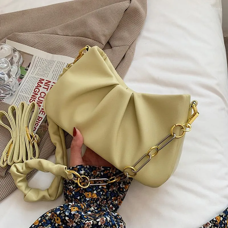 Sacs de soirée petit cuir PU souple bandoulière pour femmes 2022 tendance luxe mode chaîne épaule sac à main concepteur blanc jaune