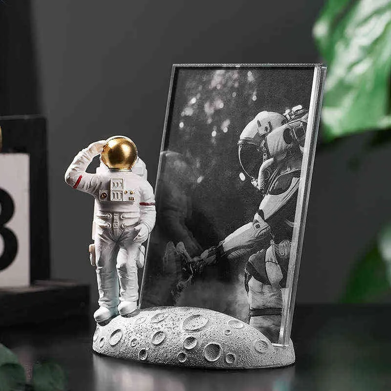 Decorative Objects Figurines Modern Minimalist Astronaut Photo Frame Decoration Creative Room Bedroom Bedside Desktop Decoration Photo Frame Tabletop T220902