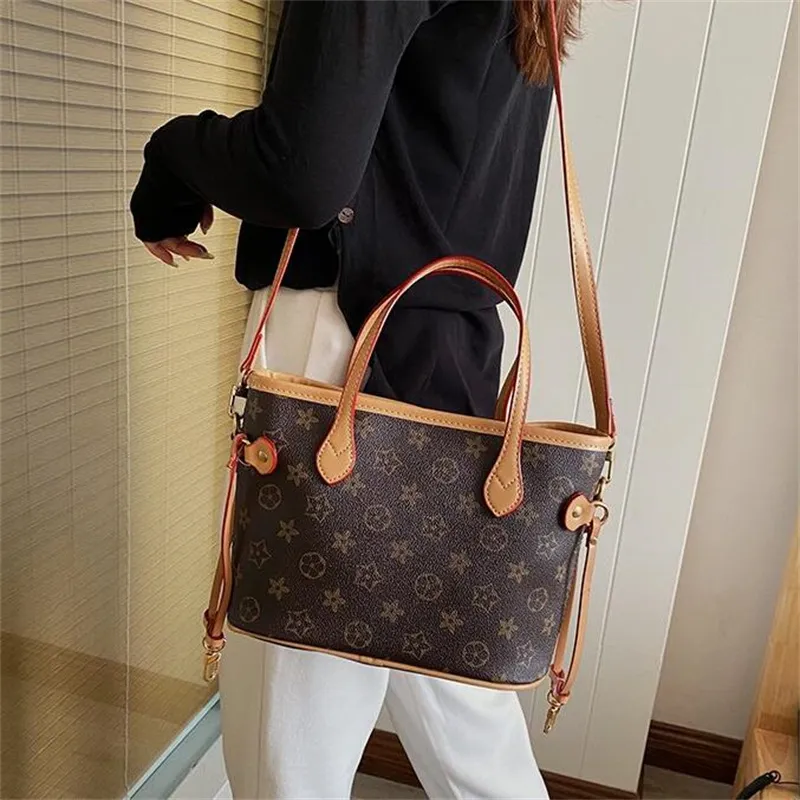 2022 Designer Chain luxury Designer Bag Wallet Cross Body Shoulder Purse Fashion Lady Shopping Handbag Women Letter Popular Totes