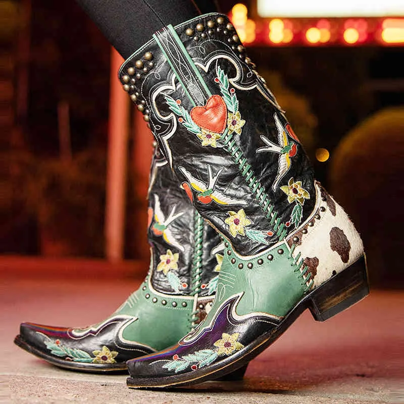 Botas Bonjomarisa Western Cowboy Women Boots Cowgirl Botas Mid Boots Heart Retro bordado deslizamento em sapatos de primavera casual robustos Mulher 220903
