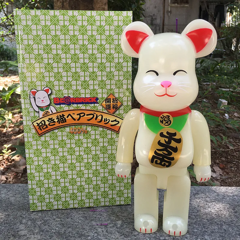 새로운 400% Bearbrick Action 장난감 그림 비닐 인형 Bearbricks 400% 28cm 빛나는 포춘 고양이 PVC 아트 피겨 패션 장난감