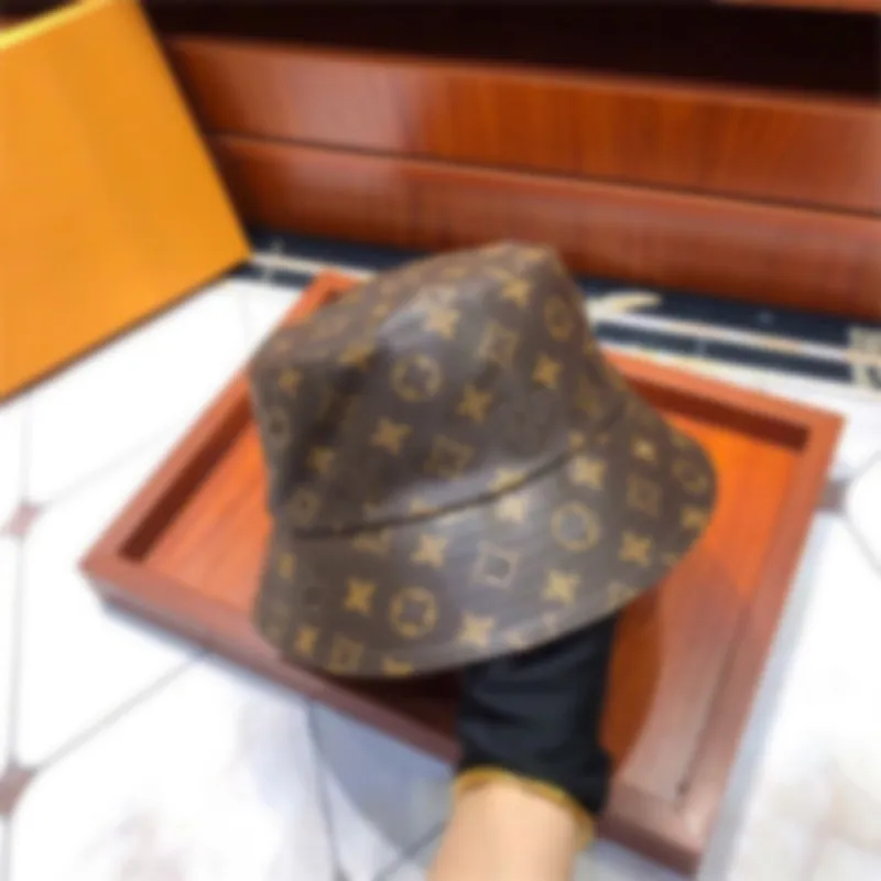 Fashion Designer Brand Brown Leather Hat Logo Stampa allover e ricami Cotton Fisherman's Cappelli con il suo berretto da palla con etichetta del marchio