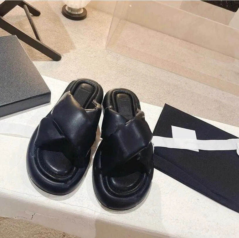 Luxury Designer Fluffy Cross Bread Cross Slippers Price For Women