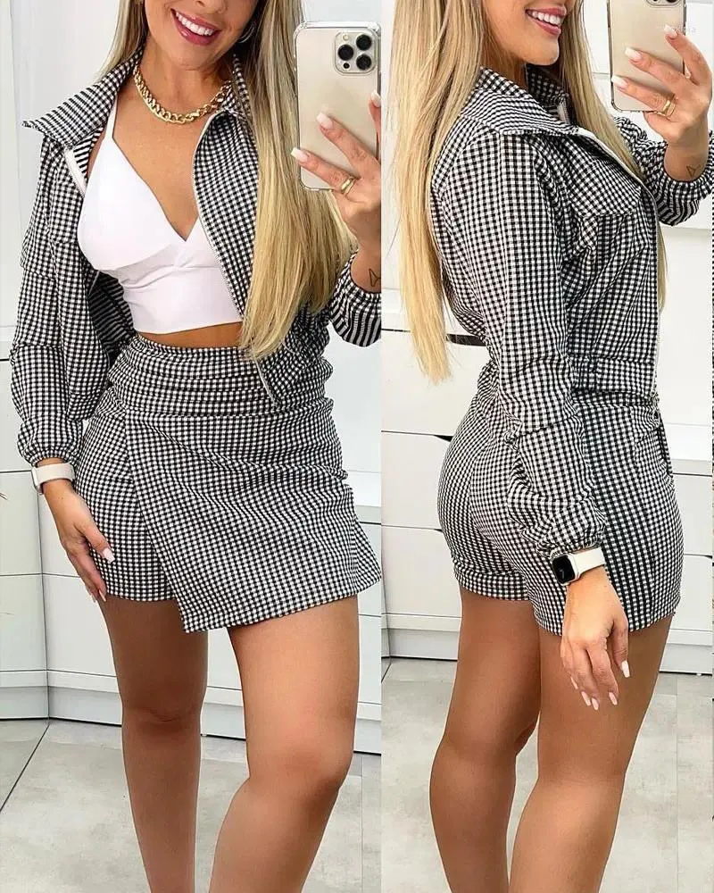 Survêtements pour femmes Costume pour femmes Mode Plaid Imprimer Zip Up Veste courte Skorts Set 2022 Automne Bureau Wear