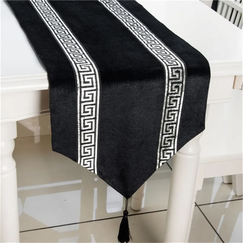 Table Runner 33 x 180cm Luxury with Tassels for Dining Wedding Party Christmas Cake Floral Soft cloth Decoration 220902