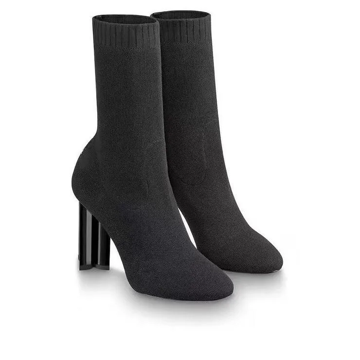 Sonbahar ve kış çorapları yüksek topuklu yarım çizmeler moda seksi örme streç tasarımcı alfabe kadın ayakkabıları