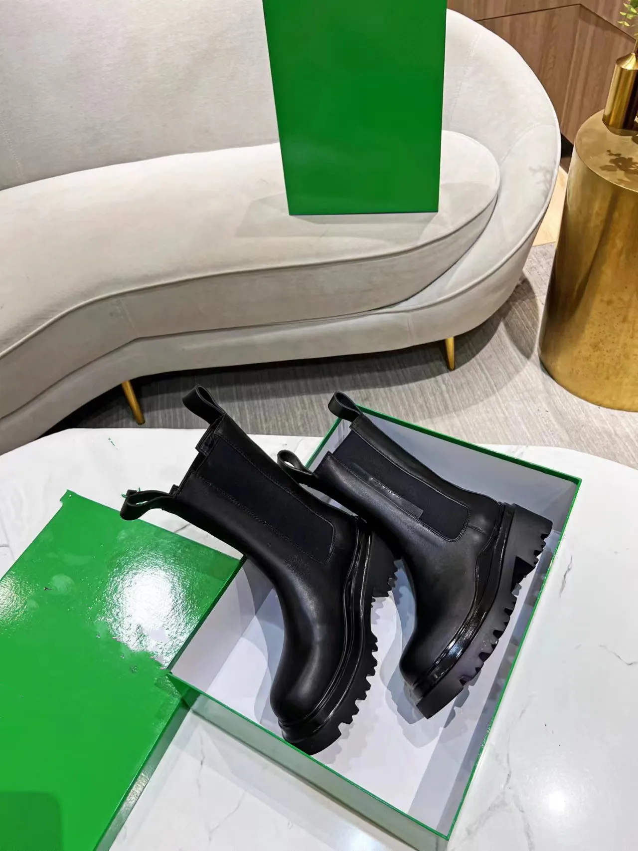 حرف عالي الجودة الحياكة مثير للسيدات القصيرة للأحذية المصممة الجلدية الأزياء في الهواء الطلق الكلاسيكية في الكاحل الحذاء شقة الجوارب مرنة التنفس مع مربع 0829