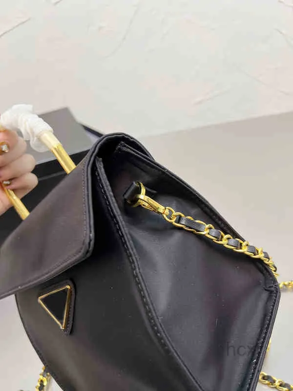 Kadın lüks tasarımcı markası tek omuz çantaları moda klasik her şey gündelik naylon çapraz vücut çantası çanta fabrikası düşük fiyat doğrudan satış