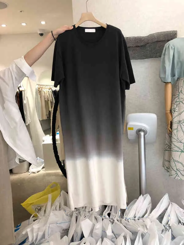 여자 후드 땀 셔츠 여자 새로운 2022 봄과 여름 게으른 바람 색상 대비 둥근 목 짧은 슬리브 티셔츠 드레스 스커트
