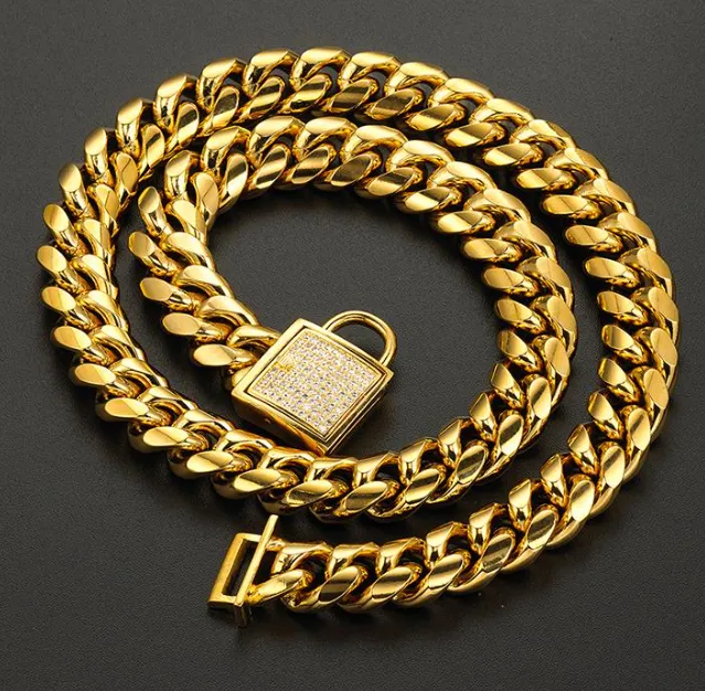 Modeketen Gold Tone Curb Cubaanse huisdier Link Roestvrij staal Cz Clasp Hondenkraag Groothandel PET Kettingen