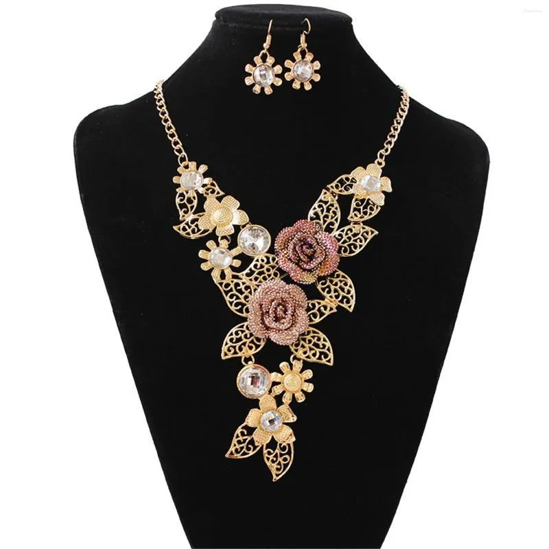 Catene Vintage Boemia da donna elegante collana fiore multistrato oro strass orecchini di dichiarazione set di gioielli moda matrimonio