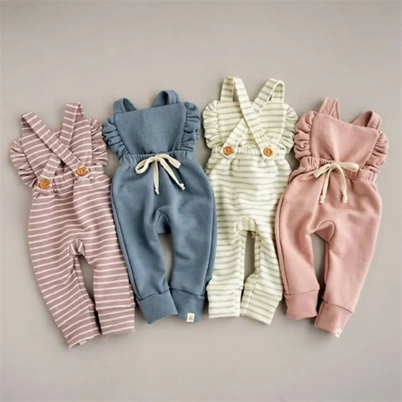 Strampler 0-3T Baby Sommer Kleidung Baby Mädchen Rüschen Trägerhose Kid Strampler Kleinkind Overalls Mädchen Baumwolle Outfit Jungen Solide rückenfreie Kleidung 220905