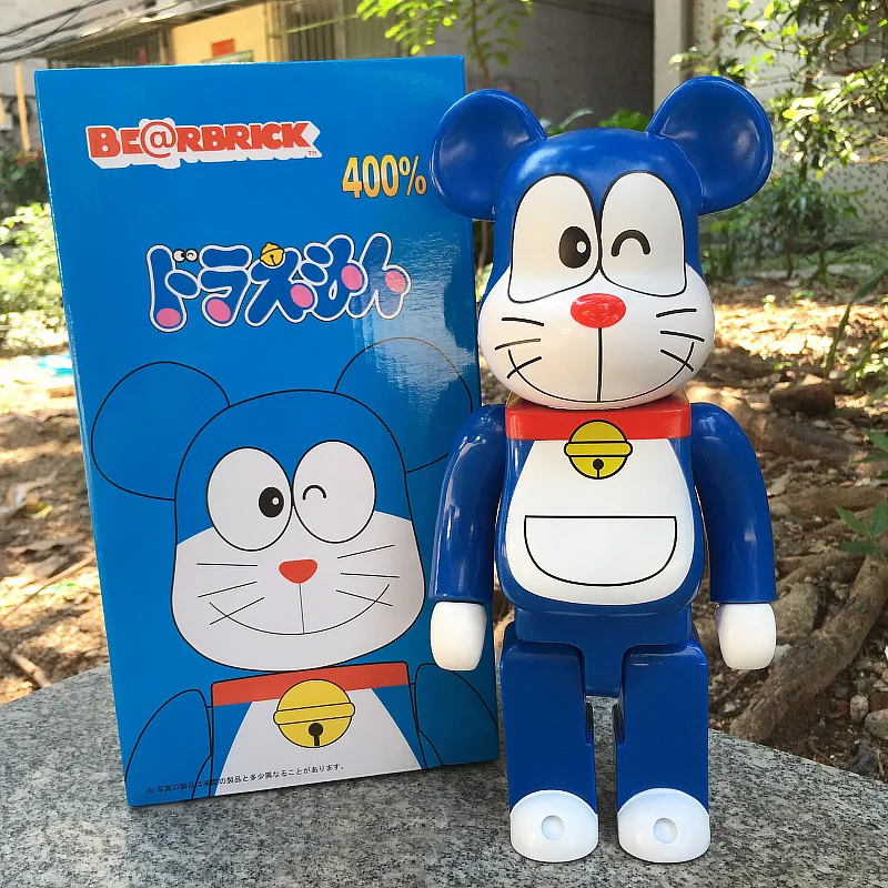 Nya 400% Bearbrick Action -figurer 11Inch Bearbrickly Doraemon Model PVC Figur Collectible Toy Fashion Gifts In Stock