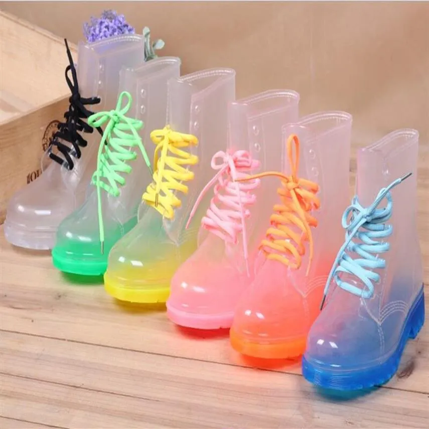 2016 Crystal Jelly Shoes Flat Martin Rainboots أزياء منظور شفاف أمطار أحذية المياه أحذية Water Women's Allad Color RA276B