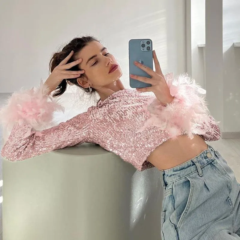 Kadın Tişörtleri Seksi Parti Partisi Üst Tişört Kadın Pulları Glitter Tüy Uzun Kollu Yuvarlak Boyun Kısa Estetik Kıyafetler Sokak Giyim