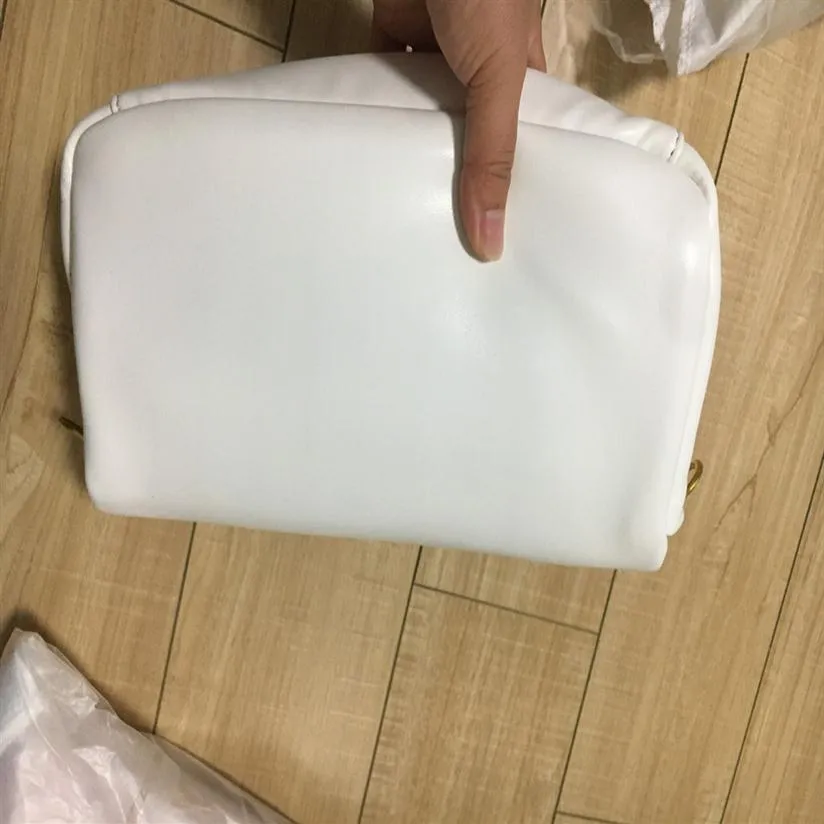 브랜드 2022 C의 베개 태비 어깨 가방 브랜드 고품질 여성 순수한 컬러 바쿠스 가방 하드웨어 흐름 핸드