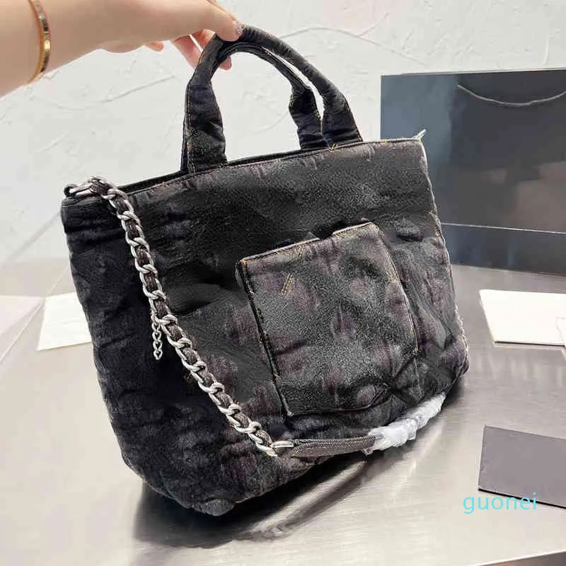 Designer -Cross Body C style sac denim butot brodé épaule unique portable croix en bandoulière chaîne losange sous les bras sac à provisions à la mode