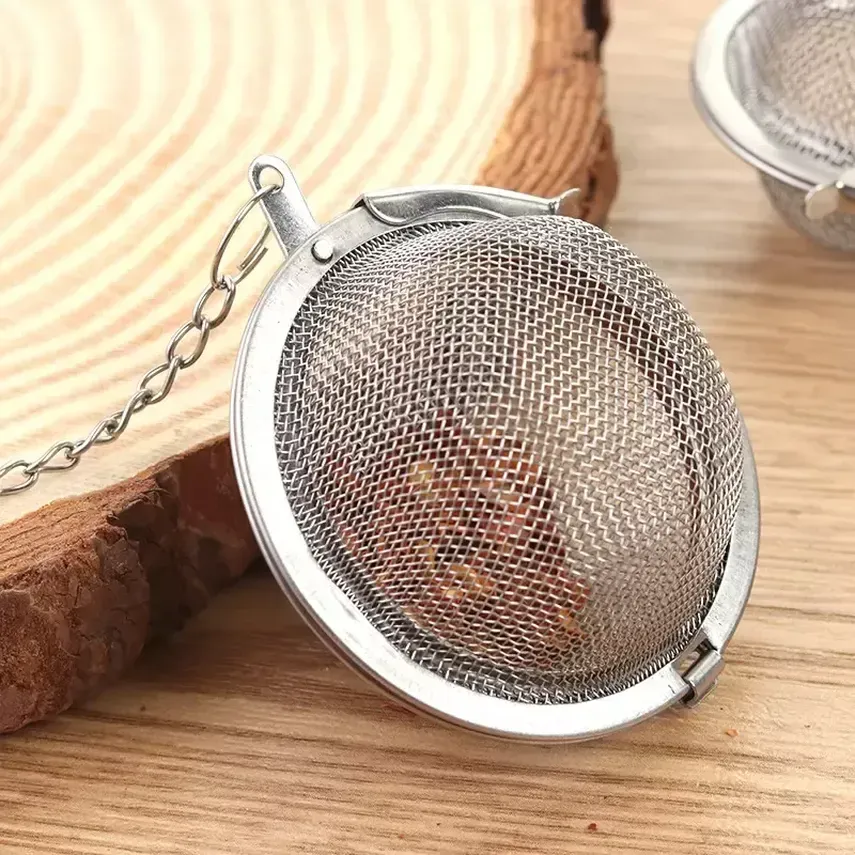 Infuseur à thé en acier inoxydable durable Passoire Sphère Verrouillage Spice Herb Tea Ball Mesh Infusers Filtre Passoires Teaware Cuisine Accessoires P0906