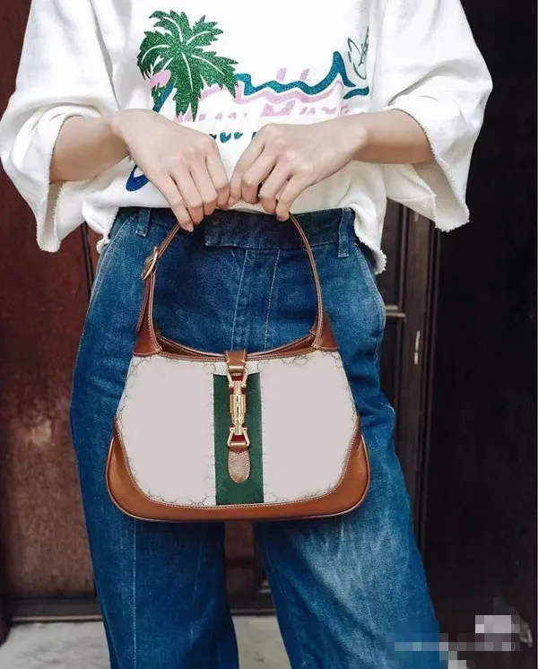 2023 Kwaliteit Halve MOOM Women Schoudertassen onderarm portemonnees grote kleine ritssluiting totes luxueuze ontwerpers hobos flap handtassen Lady mode Cross Body Bags