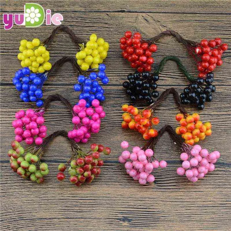 Faux kwiatowa zieleń 25 PCS50 Głowa 7 mm Mini sztuczne kwiaty Berry Cherry Frechy Bukiet Wedding Strona główna Dekoracja świąteczna DIY Scrapbook J220906